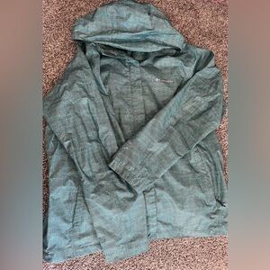 Women’s Columbia rain/spring coat size XL